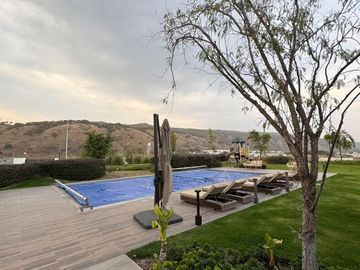 CASA EN VENTA  EN PARAISO RESIDENCIAL , BOSQUES STA ANITA