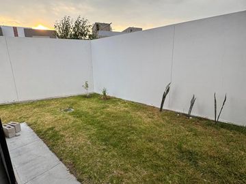 CASA EN VENTA  EN PARAISO RESIDENCIAL , BOSQUES STA ANITA