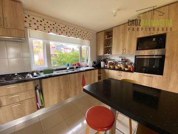 Casa en Venta en Dos Esteros, a pasos del Colegio San Javier