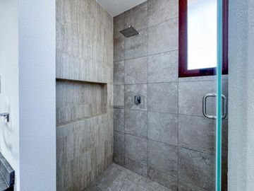 Casa en venta en Metepec a un costado del Parque Bicentenario con diseño moderno