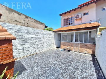 Venta de PH 3 ambientes con cochera en Wilde