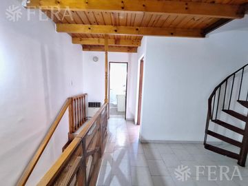 Venta de PH 3 ambientes con cochera en Wilde