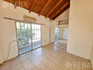 Venta de PH 3 ambientes con cochera en Wilde