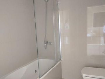 Departamento - Olivos - en venta   3 ambientes - c/ cochera piso alto - Edif Awwa