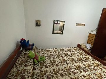Casa en  venta de 3 ambientes con cochera, patio, terraza y parrilla - Wilde