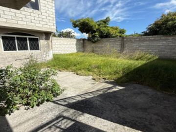 DE VENTA HERMOSA CASA, IMBABURA, CIUDAD ATUNTAQUI.