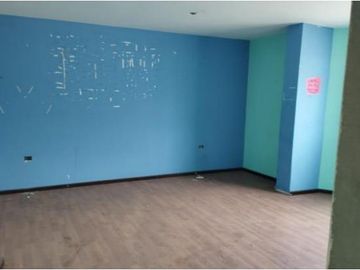DE VENTA HERMOSA CASA, IMBABURA, CIUDAD ATUNTAQUI.