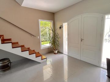 Casa en Fincas de Iraola II