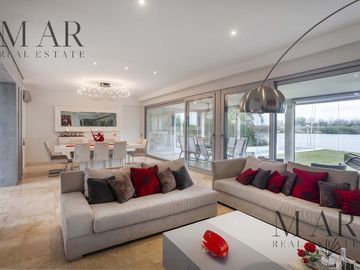 Casa al lago en Venta. El Golf, Nordelta