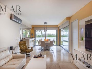 Casa al lago en Venta. El Golf, Nordelta