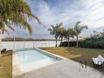 Casa al lago en Venta. El Golf, Nordelta