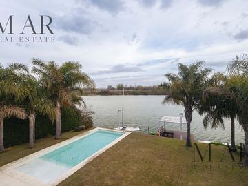 Casa al lago en Venta. El Golf, Nordelta