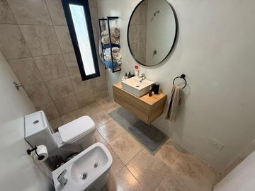 Venta - Casa - Barrio Los Pinos - Exaltación de la Cruz