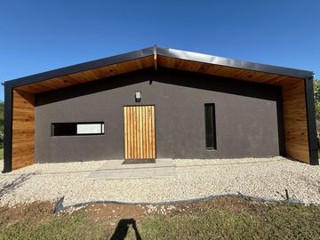 Venta - Casa - Barrio Los Pinos - Exaltación de la Cruz
