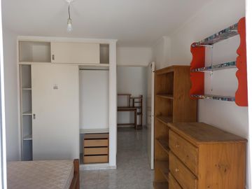 AMOBLADO 2 DORMIT C/BALCON A MTS BV. SAN JUAN