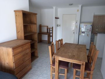 AMOBLADO 2 DORMIT C/BALCON A MTS BV. SAN JUAN
