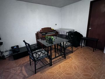 Casa con uso de suelo / Escuela