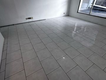 Casa con uso de suelo / Escuela