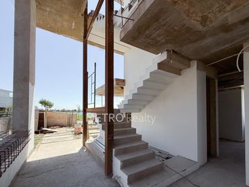 Casa en venta al lago con 5 habitaciones en suite en Los Puentes, Nordelta
