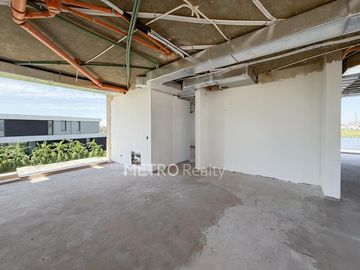Casa en venta al lago con 5 habitaciones en suite en Los Puentes, Nordelta