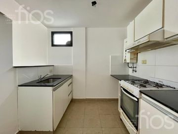 VENTA DEPARTAMENTO DE UN DORMITORIO CON BALCON EN LOURDES - COCHERA OPCIONAL
