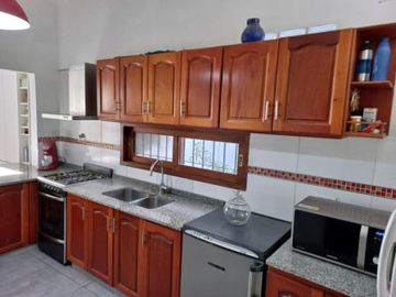 Casa - Temperley Oeste
