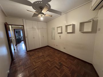Depto 3 D + estudio en balcarce al 400
