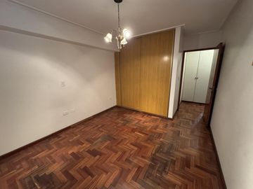 Depto 3 D + estudio en balcarce al 400
