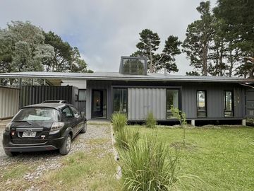 Moderna casa en barrio Pinares, Santa Clara