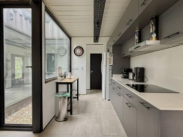 Moderna casa en barrio Pinares, Santa Clara