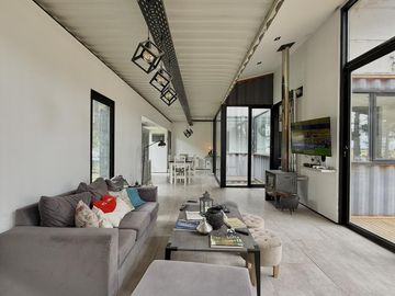 Moderna casa en barrio Pinares, Santa Clara