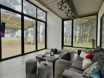 Moderna casa en barrio Pinares, Santa Clara