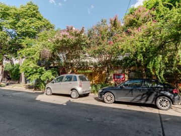 La Lucila - Casa de 5 amb con Jardín y Pileta - sobre doble Lote!
