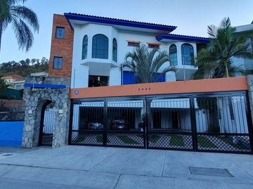 SE VENDE RESIDENCIA EN FRACCIONAMIENTO BUGAMBILIAS PRIMERA SECCION