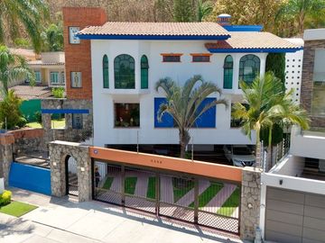 SE VENDE RESIDENCIA EN FRACCIONAMIENTO BUGAMBILIAS PRIMERA SECCION