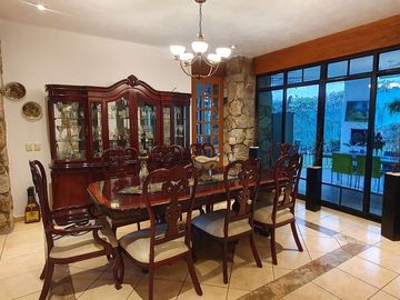 SE VENDE RESIDENCIA EN FRACCIONAMIENTO BUGAMBILIAS PRIMERA SECCION