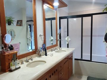 SE VENDE RESIDENCIA EN FRACCIONAMIENTO BUGAMBILIAS PRIMERA SECCION
