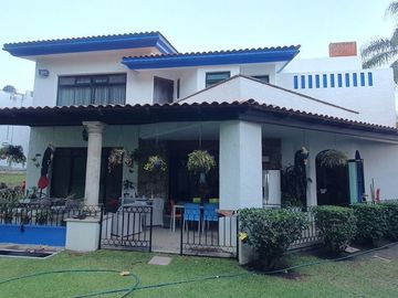 SE VENDE RESIDENCIA EN FRACCIONAMIENTO BUGAMBILIAS PRIMERA SECCION