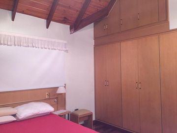 CASA EN VENTA EN BARRIO LOS OLMOS-ROLDAN-