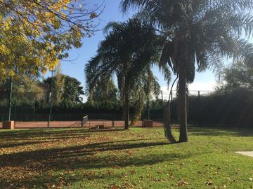 CASA EN VENTA EN BARRIO LOS OLMOS-ROLDAN-