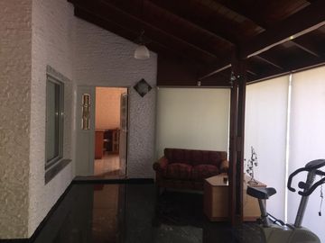 CASA EN VENTA EN BARRIO LOS OLMOS-ROLDAN-