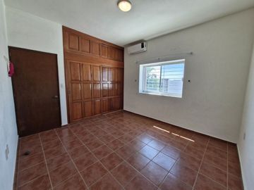 Casa en venta al norte de la ciudad de colima,  esmeralda norte.