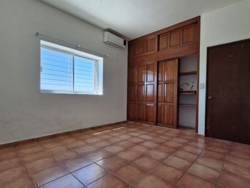 Casa en venta al norte de la ciudad de colima,  esmeralda norte.