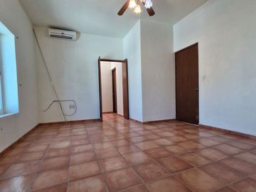 Casa en venta al norte de la ciudad de colima,  esmeralda norte.