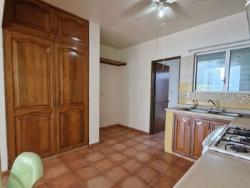 Casa en venta al norte de la ciudad de colima,  esmeralda norte.