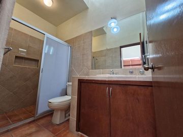 Casa en venta al norte de la ciudad de colima,  esmeralda norte.