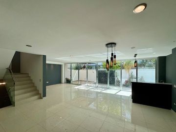 Se vende casa en Solares, Coto Sendeira, Zapopan, Jalisco.