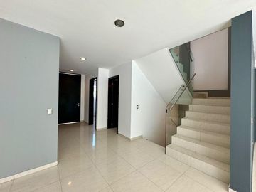 Se vende casa en Solares, Coto Sendeira, Zapopan, Jalisco.