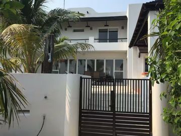 CASA EN VENTA MERIDA, LUJO Y TRANQUILIDAD FRENTE AL MAR EN SISAL