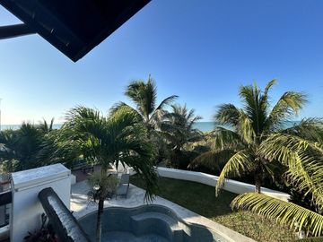 CASA EN VENTA MERIDA, LUJO Y TRANQUILIDAD FRENTE AL MAR EN SISAL